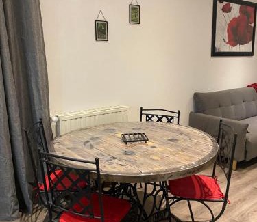 Saint-Just-de-Claix Apartment | Gîte 2 à 4 personnes au pied du Vercors