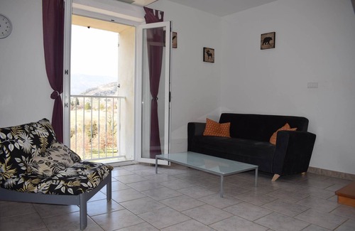 Montbrun-les-Bains Apartment | Gîte 3:60 square meter apartment near Montbrun Les Bains