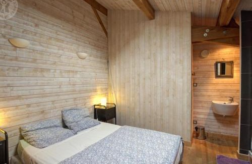 Saint-Romain-d'Urfe House | Gîte 3 chambres avec terrasse, jardin et équipements bébé - FR-1-496-190