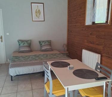 Aubenas Apartment | Gîte 4 "OLIA" aux Magnolias