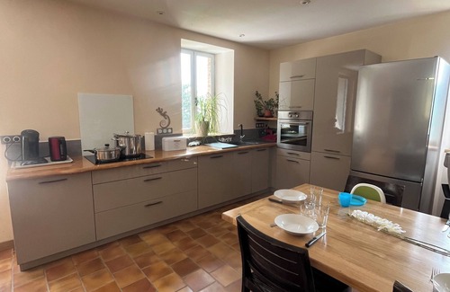 Satillieu House | Gîte 4 Saisons (12 pers.) : Calm, Forest & Unforgettable Adventures, Domaine Solio