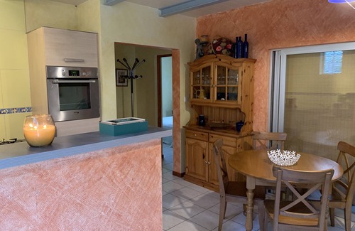 Servian Apartment | Gîte 50 m2 Pour 4 Pers sur 100 m2 Jardin Privé Avec SPA de mai a Septembre