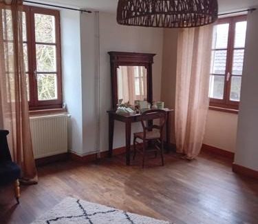 Celles House | Gîte acacia