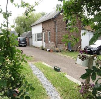 Saint-Aubin-de-Bonneval House | Gîte au cœur d'une résidence d'artiste