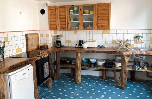 Saint-Aubin-de-Bonneval House | Gîte au cœur d'une résidence d'artiste