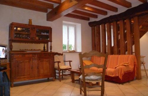 Cour-Cheverny House | Gîte au coeur des Châteaux de la Loire avec jardin clos, cheminée et équipements modernes. - FR-1-491-360