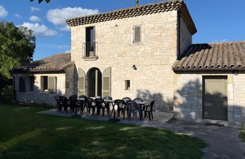 Saint-Mathieu-de-Treviers House | Gîte avec piscine de 25 m et spa