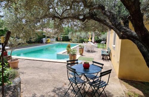 Saint-Laurent-de-Carnols House | Gîte avec Piscine au cœur de la Vallée de la Cèze