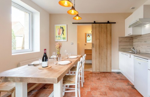 Bieville-Beuville House | Gîte Avec Jacuzzi Chic & Cosy Entre Caen et les Plages du Débarquement Normandie