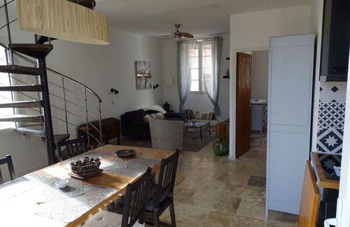 Les Mayons House | Gîte Avec Très Grande Terrasse Panoramique sur les Maures