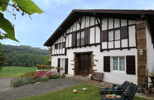 Beyrie-sur-Joyeuse House | Gîte Beyrie-sur-Joyeuse, 6 pièces, 10 personnes - FR-1-384-19
