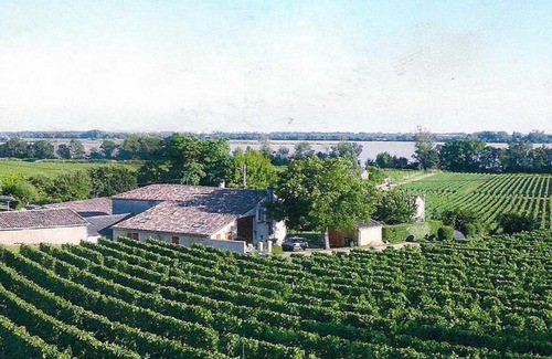 Bourg-sur-Gironde House | Gîte Bourg, 2 pièces, 2 personnes - FR-1-440-81