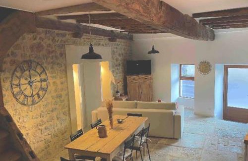 Semur-en-Auxois House | Gîte bourguignon premium