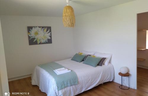 Germonville House | Gîte calme 4 chambres, terrasse privative, draps inclus - Germonville - FR-1-584-167