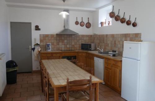 Ouzouer-sur-Trezee House | Gîte calme en forêt, proche Gien, 3 chambres et 2 salles d'eau - FR-1-590-555