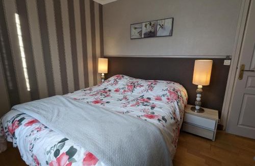 Cesarville-Dossainville House | Gîte chaleureux en pleine campagne avec cour privée, vélos, ping-pong et à 1h de Paris - FR-1-590-22