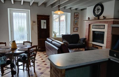 Saint-Georges-d'Elle House | Gîte charmant à 35 minutes plages du débarquement