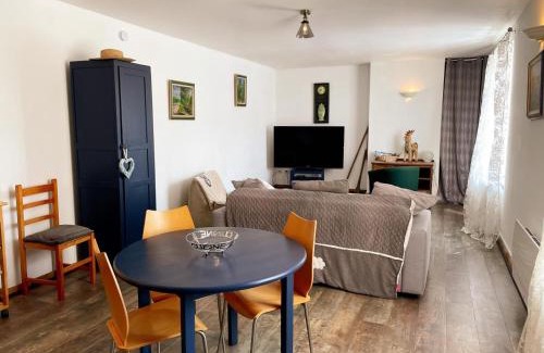 Onzain House | Gîte charmant à Veuzain-sur-Loire, proche des châteaux - FR-1-491-470