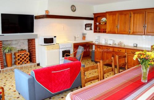 Vernou-sur-Brenne House | Gîte charmant près de Tours et Amboise avec Wi-Fi, cour privative, garage à vélos, accepte animaux - FR-1-381-503