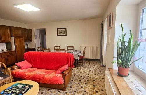 Vernou-sur-Brenne House | Gîte charmant près de Tours et Amboise avec Wi-Fi, cour privative, garage à vélos, accepte animaux - FR-1-381-503