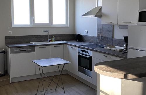 Avaray House | Gîte charmant tout confort, 3 ch, cour privative, proche Châteaux de la Loire et Loire à Vélo, Avaray - FR-1-491-401