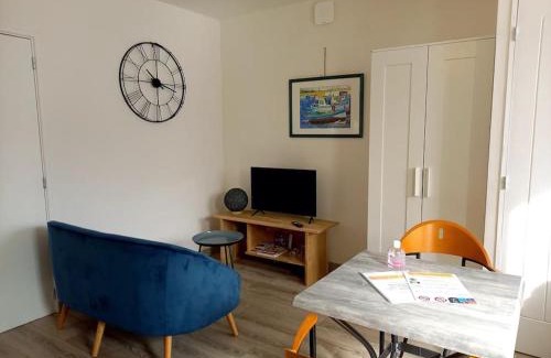 Les Herbiers Apartment | Gîte "Chez Albert et Cie"- 8 mn du Puy du Fou