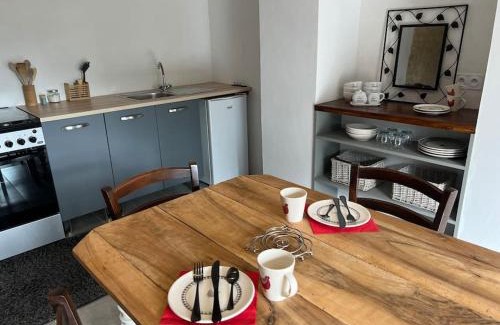 Champagne-Mouton House | Gîte Chez Père Thomas pour 2-3 pers
