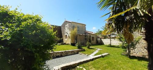 Asnieres-la-Giraud House | Gîte chez Sylvie et Eric Coppin