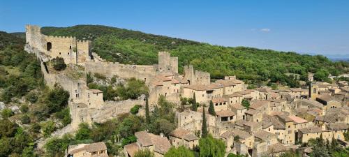 Saint-Montan Apartment | Gîte climatisé "Baugallo Pastourelle"