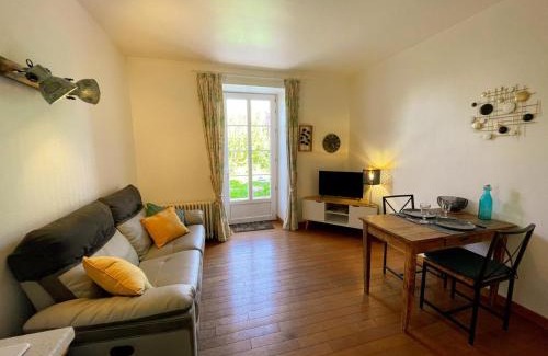 Saint-Claude-de-Diray House | Gîte Confortable avec Jardin et Parking Près de Blois - FR-1-491-462