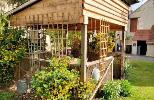 Cigogne House | Gîte confort aux portes des châteaux, jardin, terrasse, WIFI, vélos, proche A85 et balades nature - FR-1-381-502