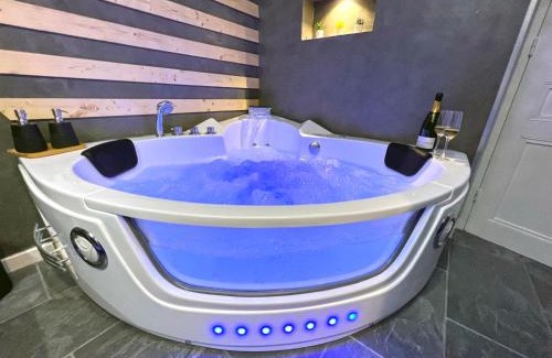 Poncin House | Gîte cosy avec Jacuzzi classé 3 étoiles