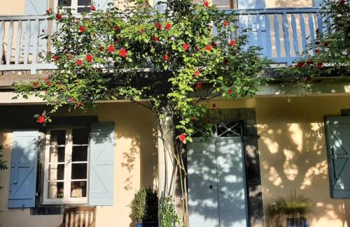 Louvie Juzon Bed & Breakfast | Gîte d'étape Le Couvent d'Ossau