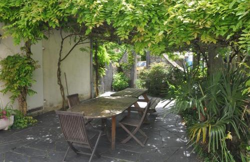 Louvie Juzon Bed & Breakfast | Gîte d'étape Le Couvent d'Ossau