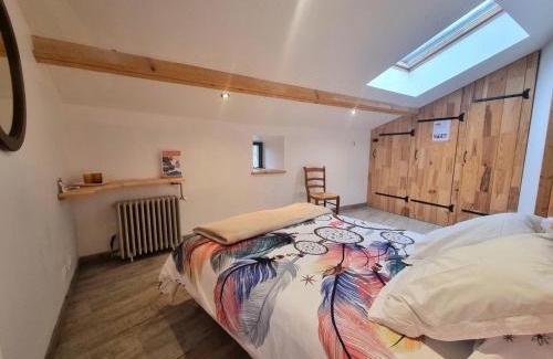 Saint-Julien-Molin-Molette House | Gîte de charme pour 13 pers. avec spa et WiFi - FR-1-496-336