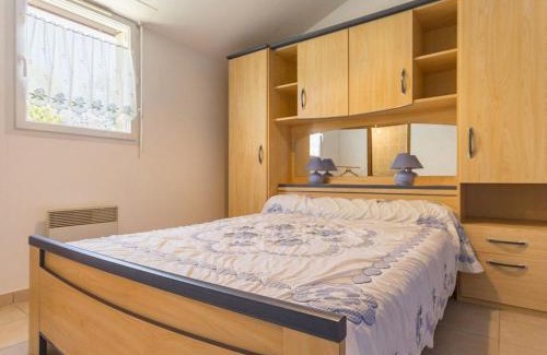Frossay House | Gîte de campagne avec jardin clos, 3 chambres, terrasse, basse-cour, et terrain de pétanque - FR-1-306-918