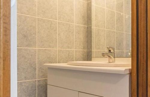 Frossay House | Gîte de campagne avec jardin clos, 3 chambres, terrasse, basse-cour, et terrain de pétanque - FR-1-306-918