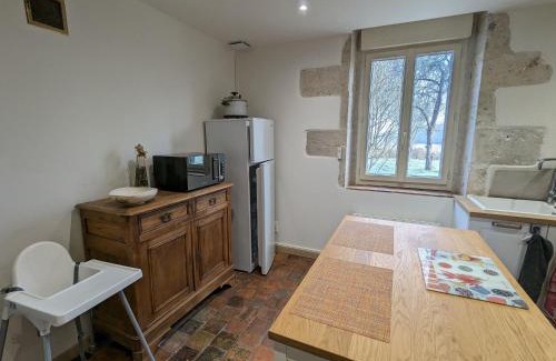 Saint-Firmin-sur-Loire House | Gîte de charme en forêt: 4/6 pers, nature, détente, parking, animaux acceptés - FR-1-590-529