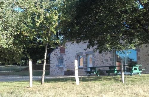 Saint-Leonard-des-Bois House | Gîte de charme rénové avec cheminée, terrasse et proche randonnées - Capacité 13 pers. - FR-1-410-179