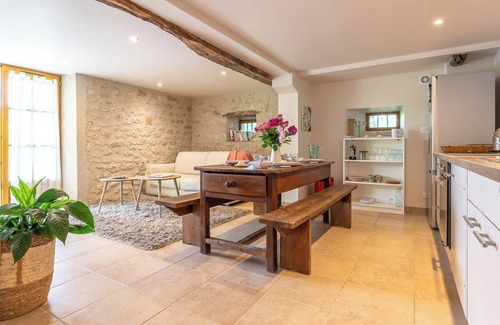 Belveze House | Gîte de Charme à la Campagne, Piscine, Idéal Famille Pour Sejour Calme et Nature
