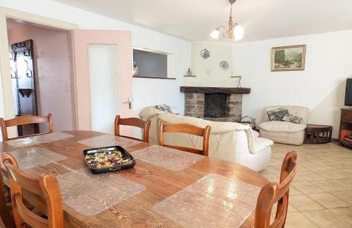 Vauvillers House | Gîte de charme à Vauvillers avec jardin partagé - FR-1-583-494