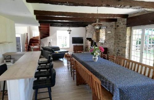 Sainte-Seve House | Gîte de charme 14 personnes labellisé Clévacances 3 étoiles