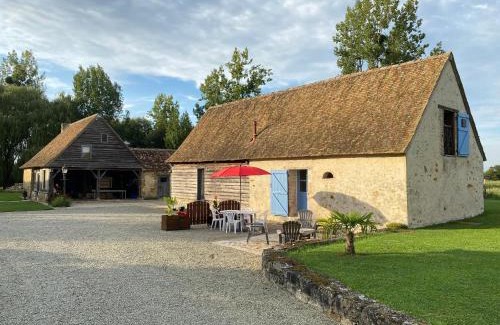 Ballon-Saint-Mars House | Gîte de charme au bord de l'eau, à 30min du Mans, cadre paisible avec pêche et randonnées à proximité - FR-1-410-414