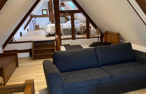 Ballon-Saint-Mars House | Gîte de charme au bord de l'eau, à 30min du Mans, cadre paisible avec pêche et randonnées à proximité - FR-1-410-414