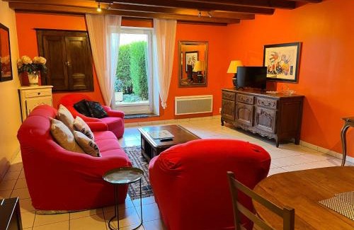 Lironcourt House | Gîte de Charme avec Terrasse près de Bourbonne-les-Bains, 2 chambres, poêle à bois, Wifi inclus - FR-1-589-118
