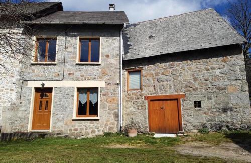 Alleyrat Apartment | Gîte de France à Alleyrat 3 épis - Gîte de France 4 personnes MAE-9324