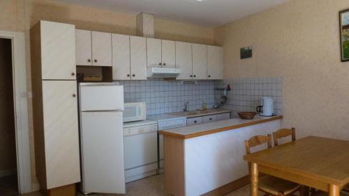 Curemonte Apartment | Gîte de France à Curemonte 2 épis - Gîte de France 4 personnes MAE-0004