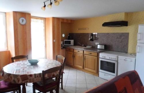 Gimel-les-Cascades Apartment | Gîte de France à Gimel-les-Cascades 3 épis - Gîte de France 4 personnes MAE-0014
