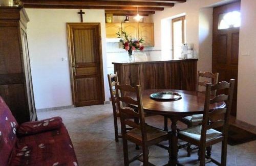 Saillac Apartment | Gîte de France à Saillac 2 épis - Gîte de France 2 personnes MAE-6334