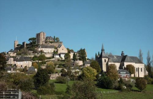 Turenne Apartment | Gîte de France à Turenne 3 épis - Gîte de France 6 personnes MAE-9334